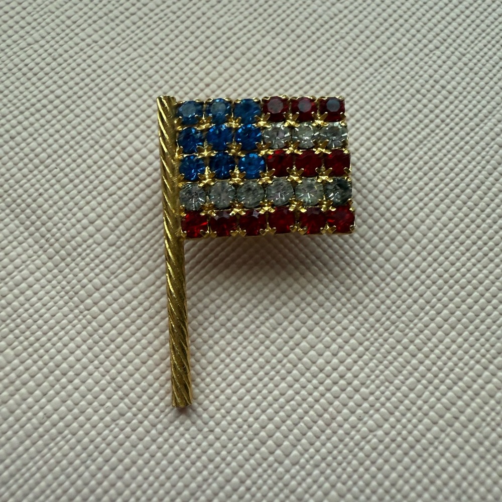 Patriotic Rhinestone Flag Brooch - Picture 2 of 12